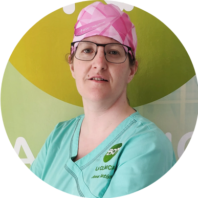 Fotografia de primer pla de l'Higienista i auxiliar, Anna Batiste Jordà.